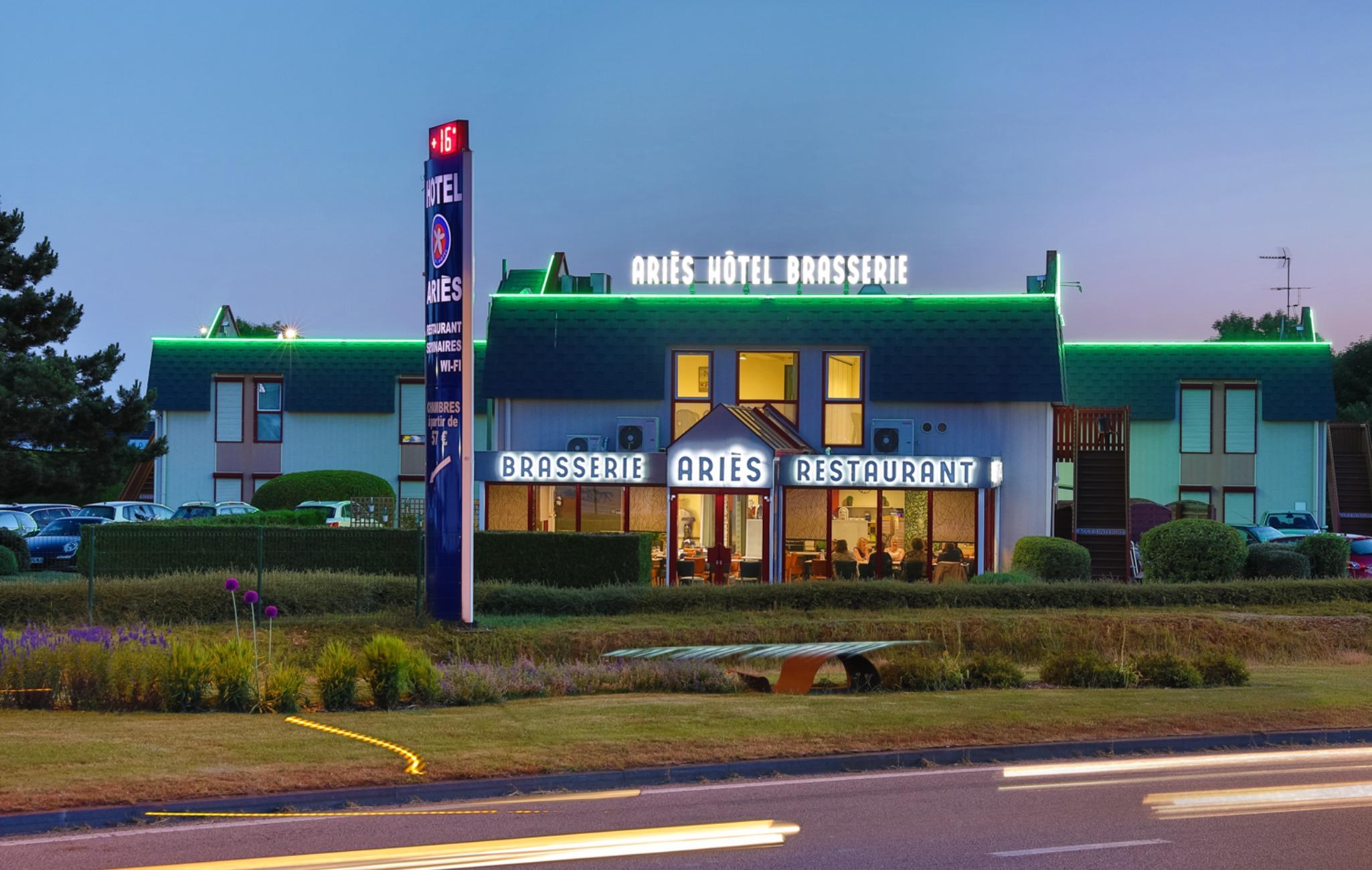 Brit Hotel Aries, Argentan Exterior photo